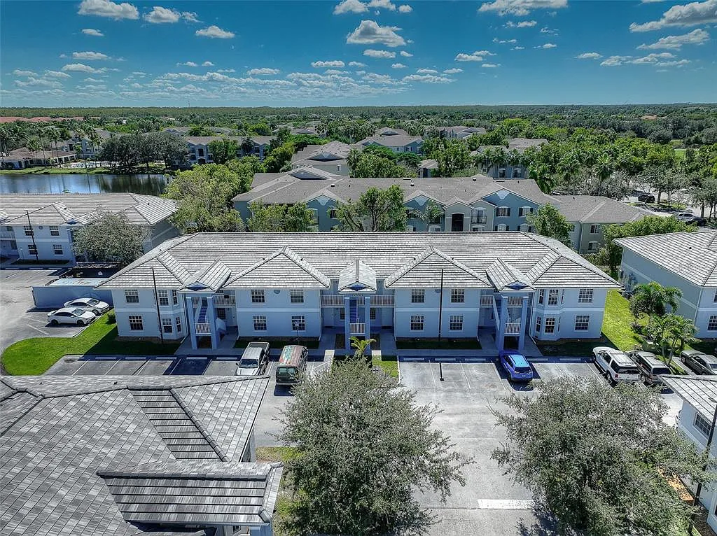 Building Photo - 8380 Bernwood Cove Loop #608