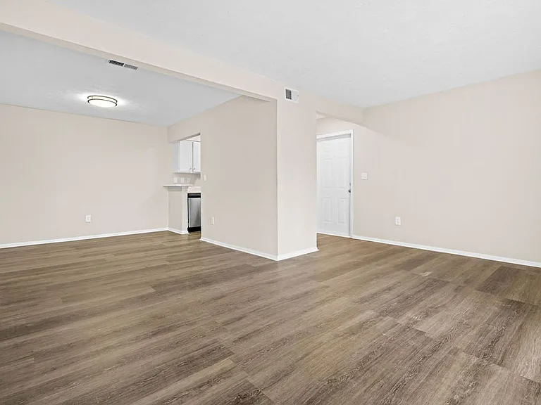 Castle Creek Apartments: Welcome Home to Comfort and Premier Living in Decatur, GA — Photo 35