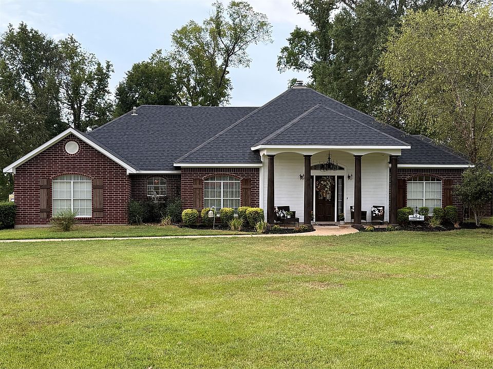 1st image of 384 Sandpiper Ln