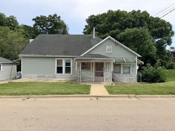 610 Wyatt Ave, Oglesby, IL 61348