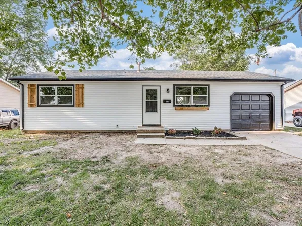 515 W 7th St, Haysville, KS 67060