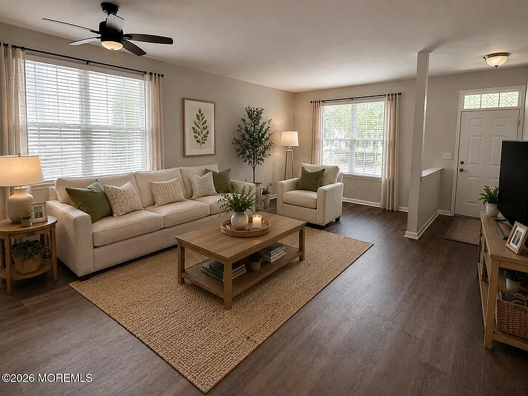 24 Lilly Dr — Photo 4