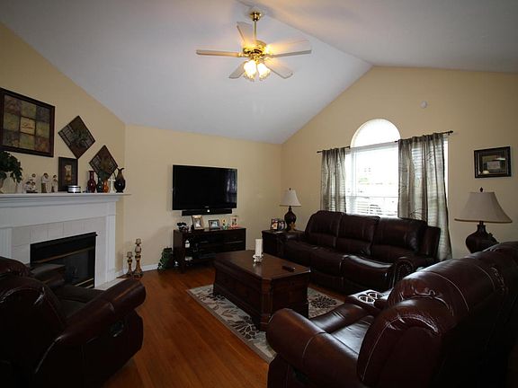5th image of 4930 Savage Ln