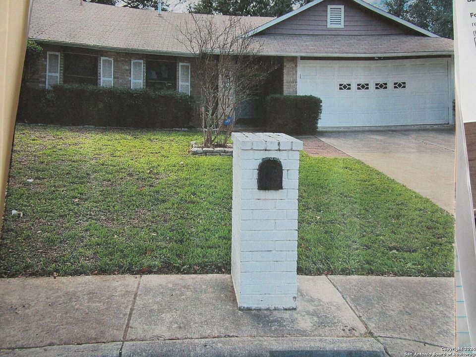 1st image of 2618 Lakehaven