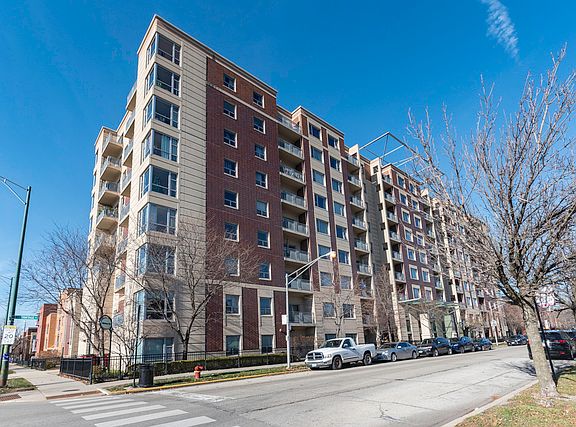 2nd image of 100 N Hermitage Ave Unit 813