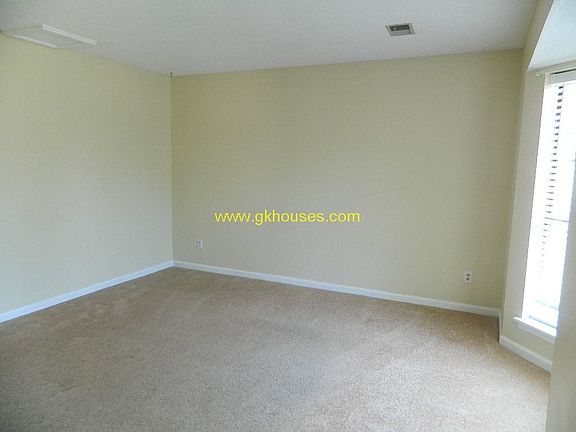 2nd image of 2416 Hampstead Dr