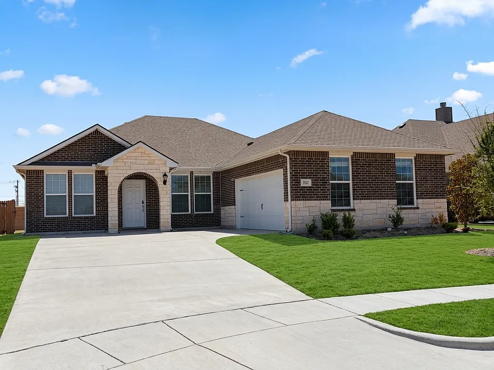 302 Hitching Post Rd