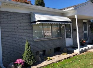 50215 W Helfer Blvd, Wixom, MI 48393