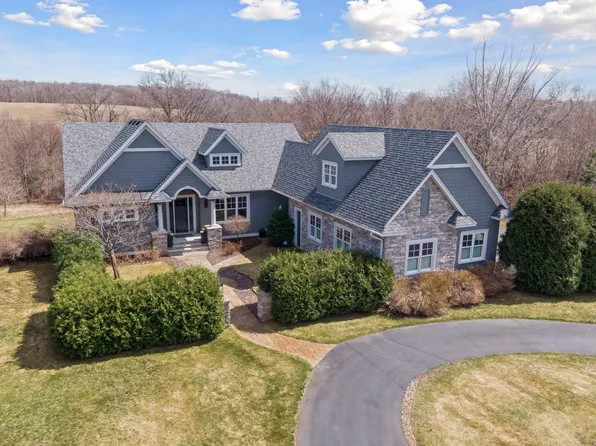 8604 Whisper Creek Trl, Rockford, MN 55373