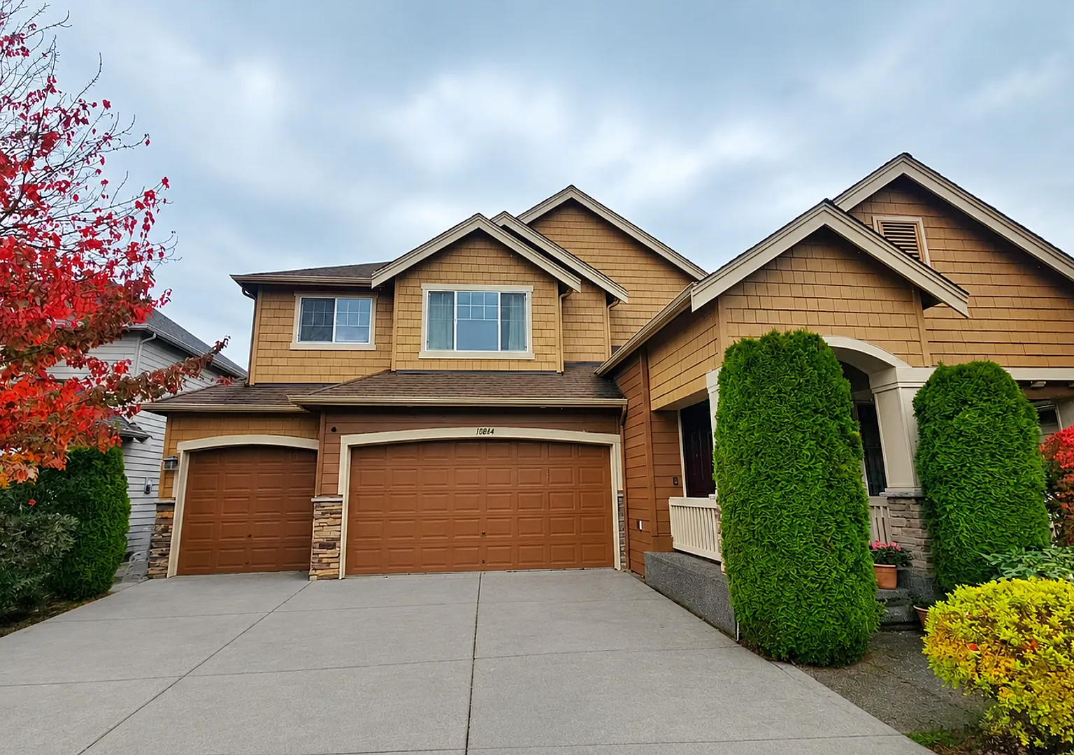 Beautiful 5 Bed 3.5 Bath Home in Redmond Ridge, Redmond. — Photo 1