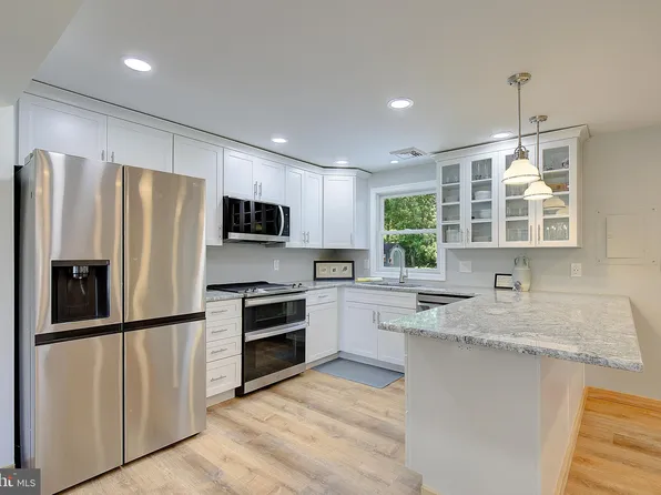 906 May Ln, Stevensville, MD 21666