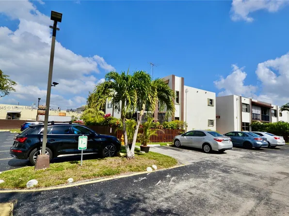 571 NW 107th Ave APT 203, Miami, FL 33172