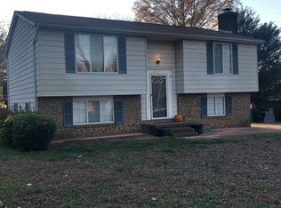 12122 Meadhaven Dr, Charlotte, NC 28273