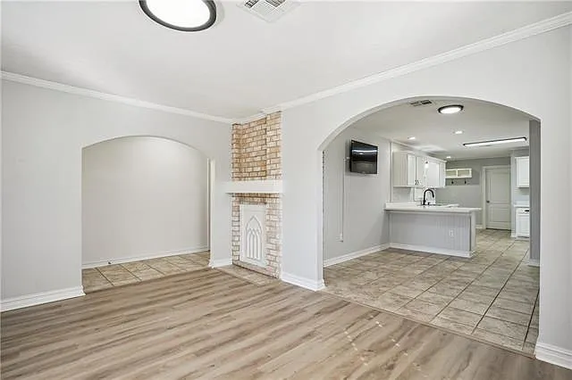 2 Schill Ave — Photo 5