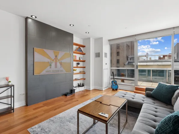 135 West 14th Street image 2 of 14