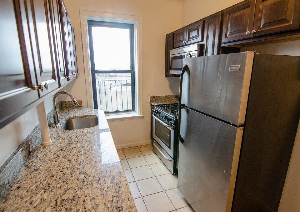 2nd image of 4338 39th Pl #46