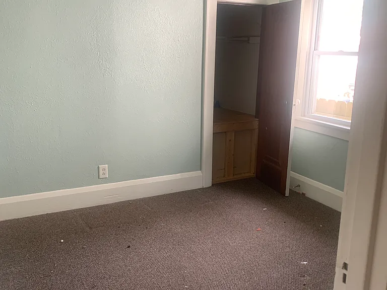 1542 Kedron St — Photo 8