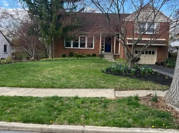 1405 Garden Ln, Wyomissing, PA 19610