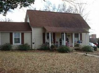 8 A St, Inman, SC 29349