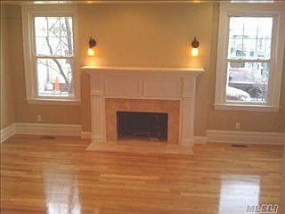 3rd image of 131 Reid Ave