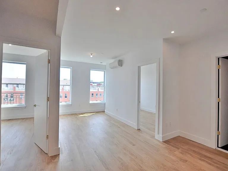 791 Sterling Pl — Photo 1