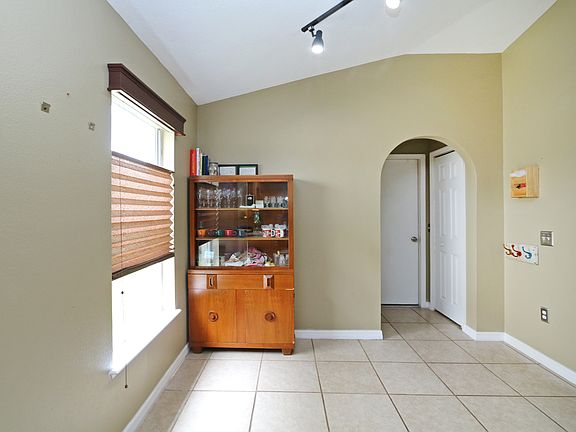 5th image of 16584 Corner Lake Dr