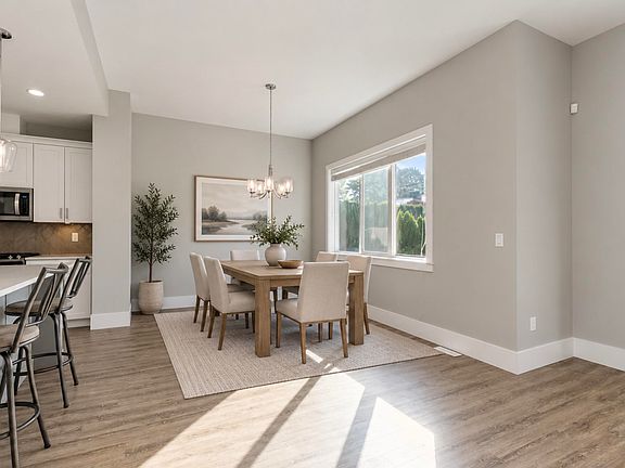 4th image of 6567 Fern St