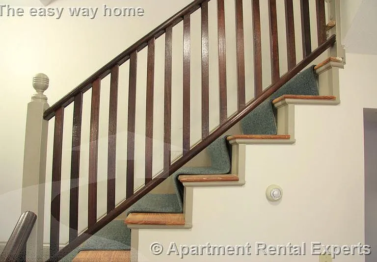 460 Green St #3 — Photo 4