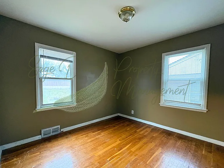 1106 N Union St — Photo 10