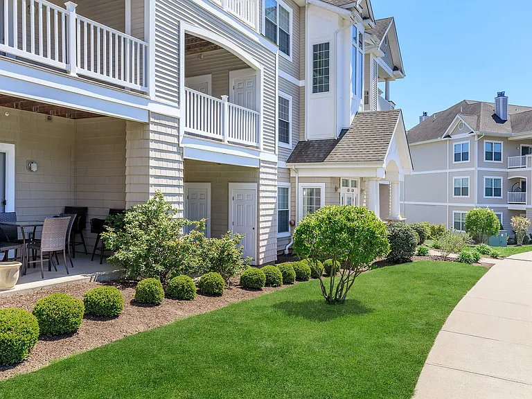 Knoll Crest Apartments — Photo 33