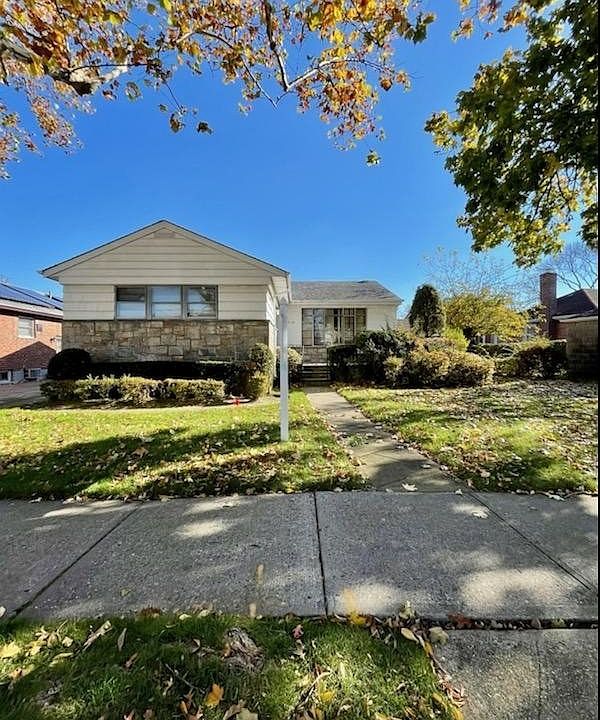 1st image of 71-27 172nd St
