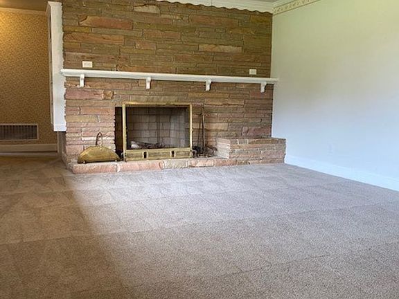 4th image of 819 Old Smith Chapel Rd