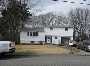 168 Ruland Rd, Selden, NY 11784