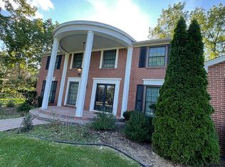 5324 Forest Way, Bloomfield Hills, MI 48302
