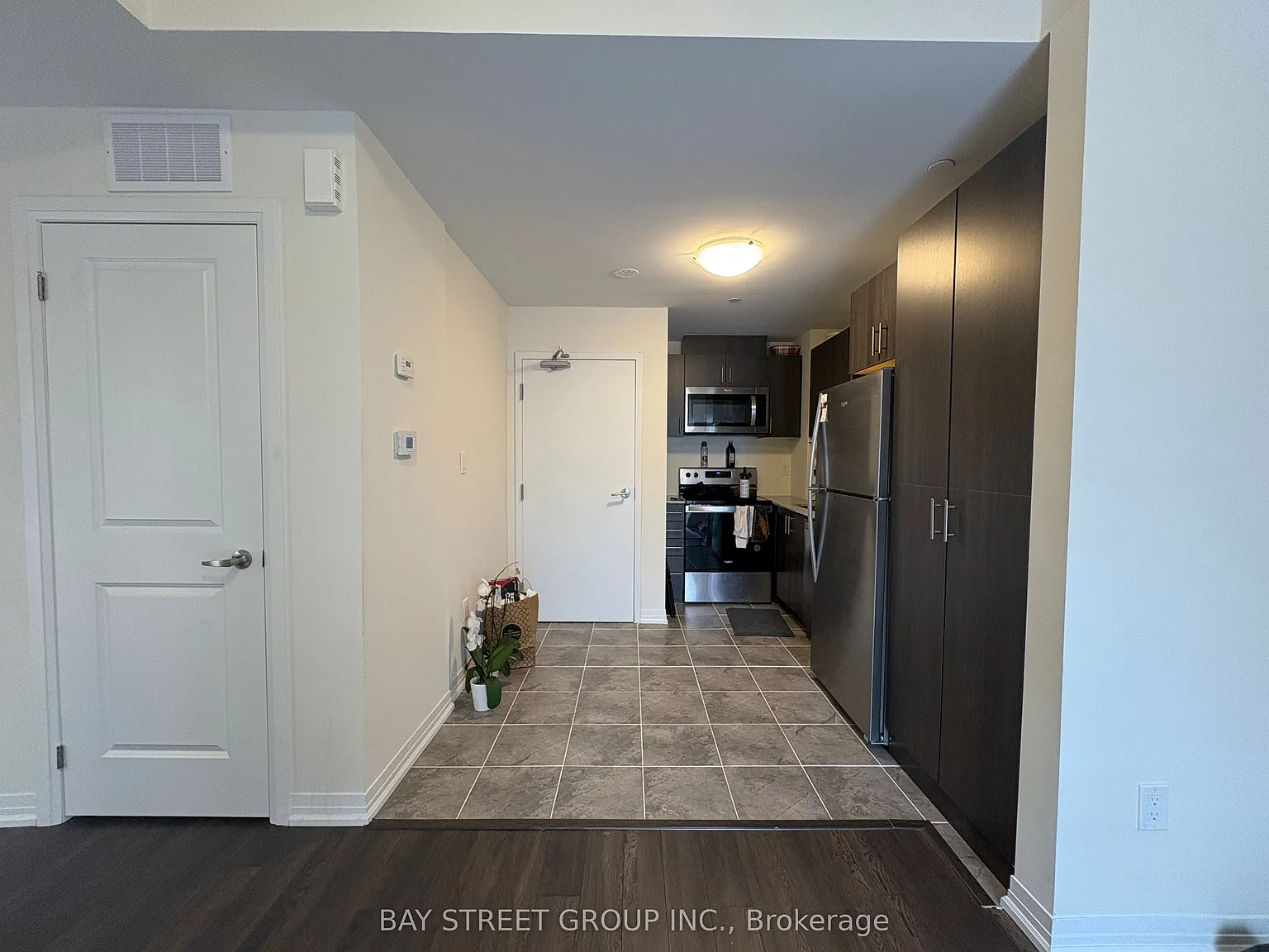 2 bed, $2,350 — Photo 3