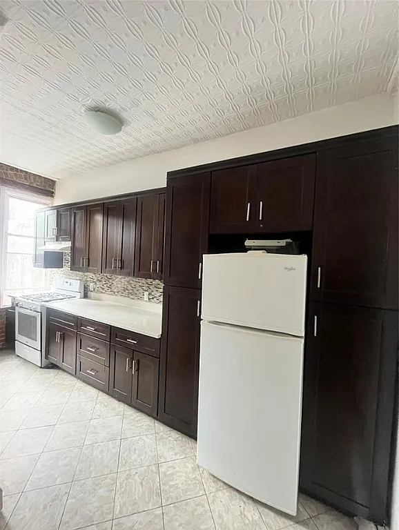 2 bed, 800 sqft, $2,200 — Photo 4