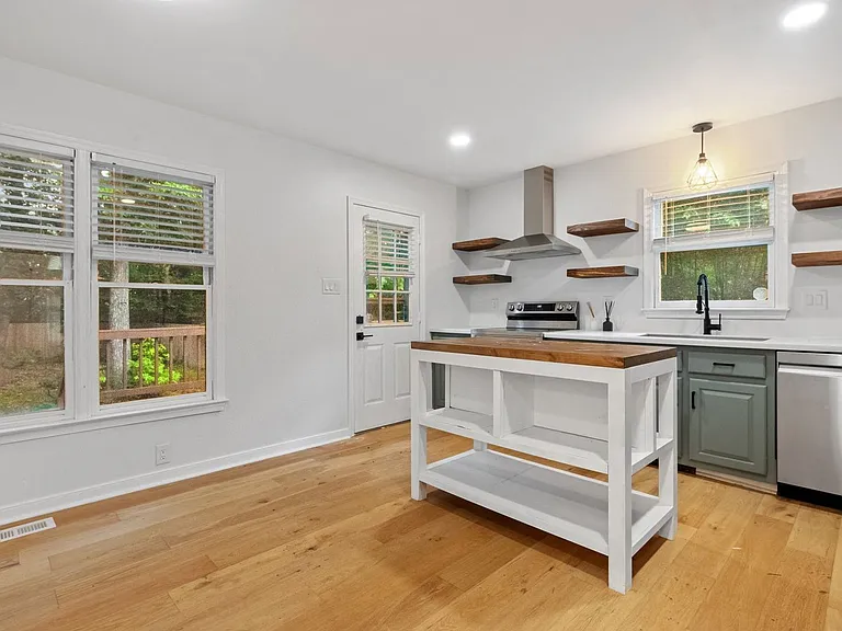 6608 Wexford Ln — Photo 7