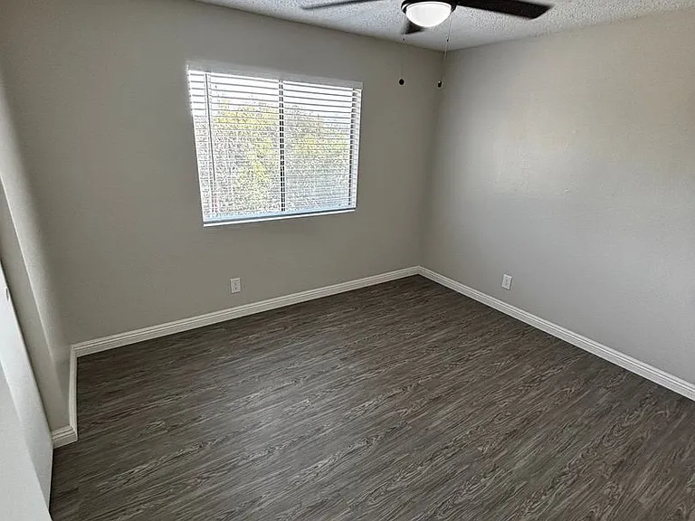 Circle City Apartments — Photo 11