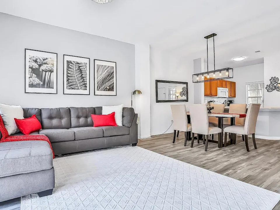 1088 Park Ridge Cir