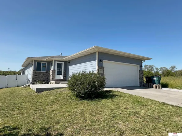 941 Garden Valley Rd, Lincoln, NE 68521