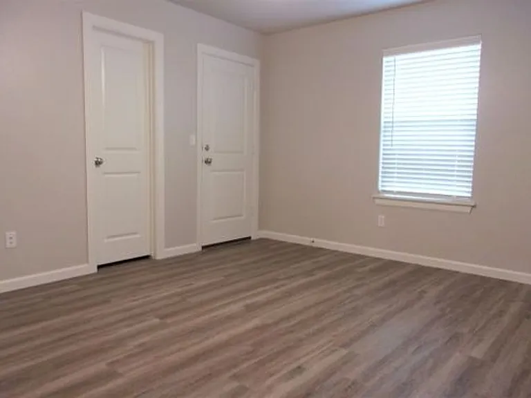 11227 Howard Dr — Photo 28