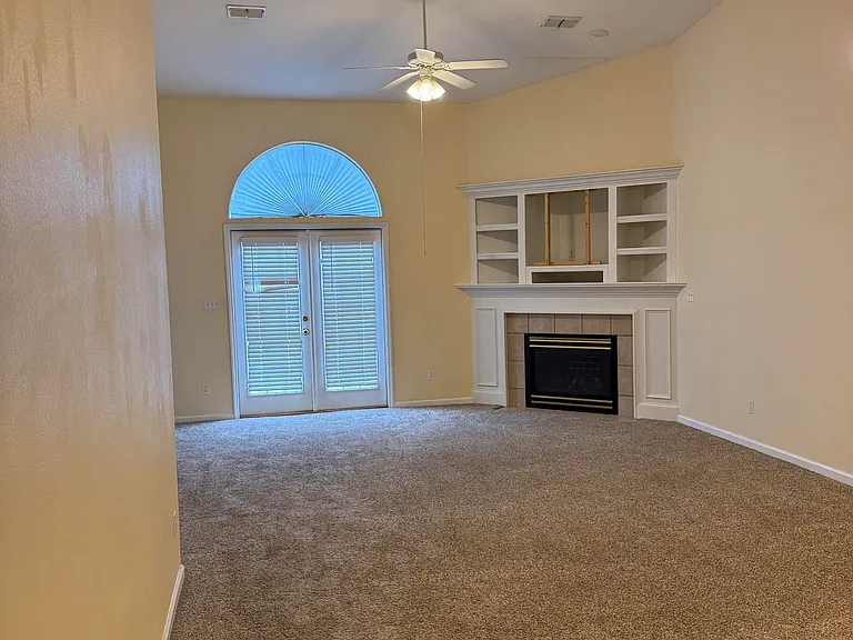 1140 Landings Loop — Photo 11