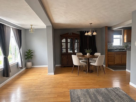 3rd image of 319 School St