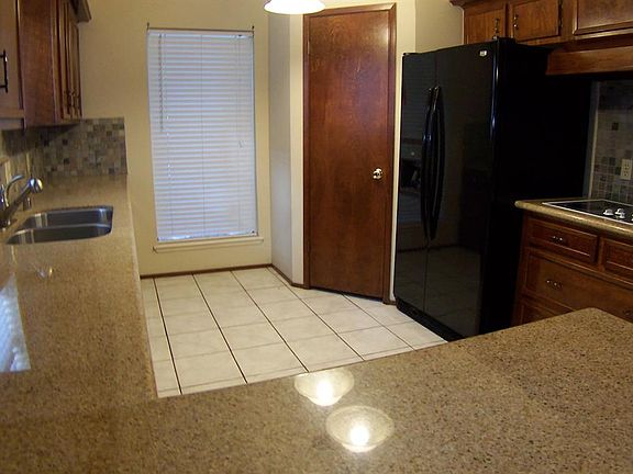 4th image of 4018 Flint Creek Dr