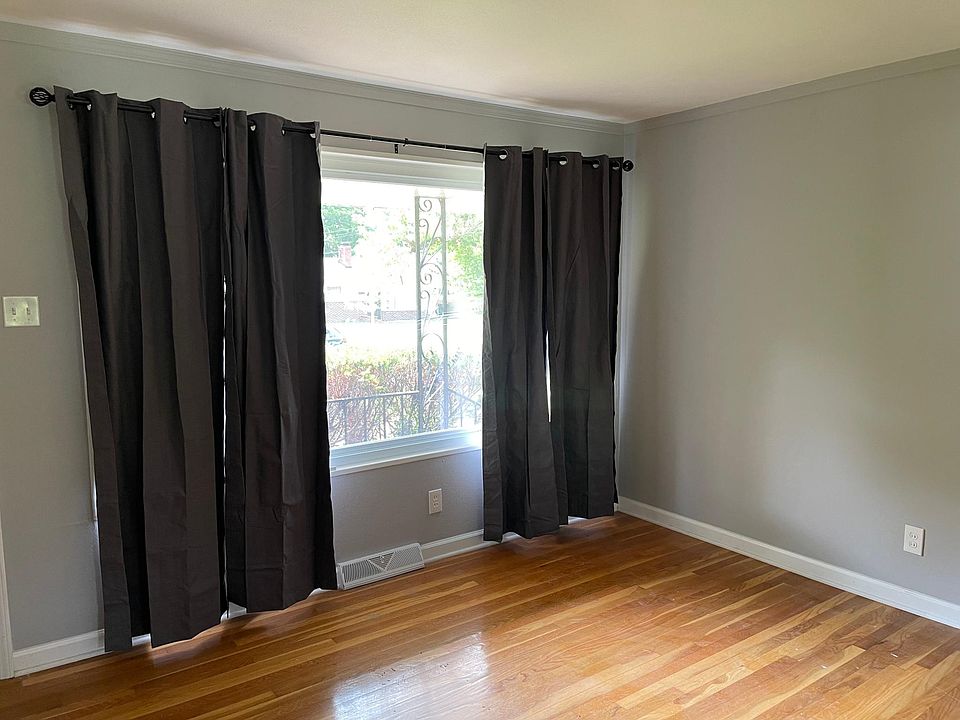 1st image of 9725 Cambria Dr