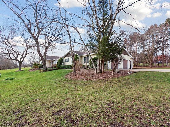4th image of 14111 Windsor Ct