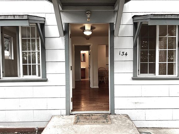 4th image of 134 N Poli St
