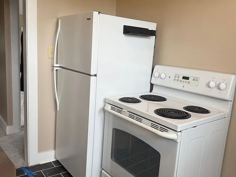 907 Walnut St #B — Photo 8
