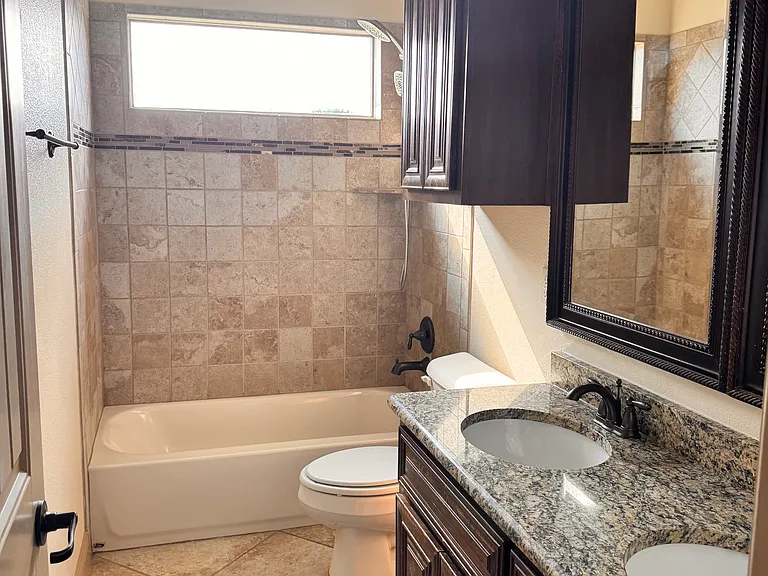 9001 Blue Water Dr — Photo 24