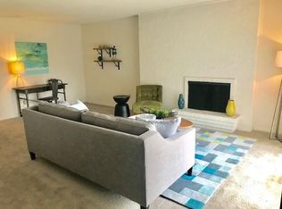 10255 Eby Ct APT 5, Overland Park, KS 66212